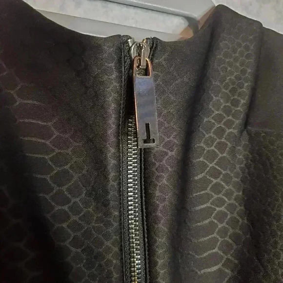 Ted BakerWomens Black Melisse Embossed Neoprene Dress Size 4 - Picture 12 of 13